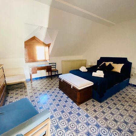 Apartamento Le Terrazze Di Chiaia Nápoles Exterior foto