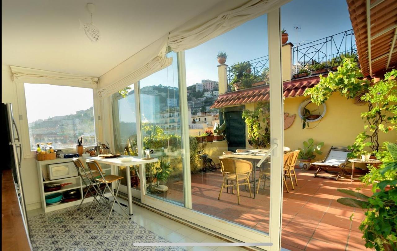 Apartamento Le Terrazze Di Chiaia Nápoles Exterior foto