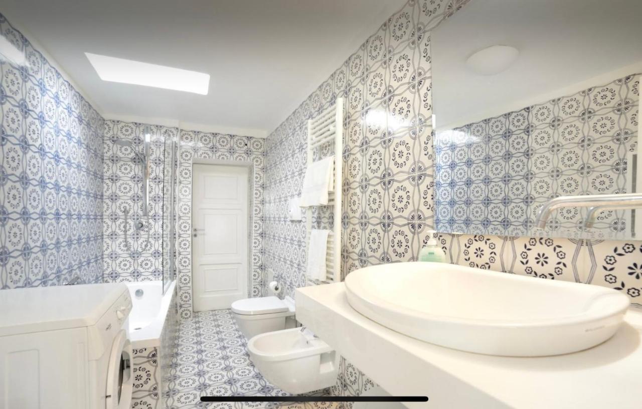 Apartamento Le Terrazze Di Chiaia Nápoles Exterior foto